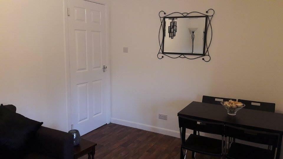 Sunnyside Apartments Коутбридж Екстериор снимка